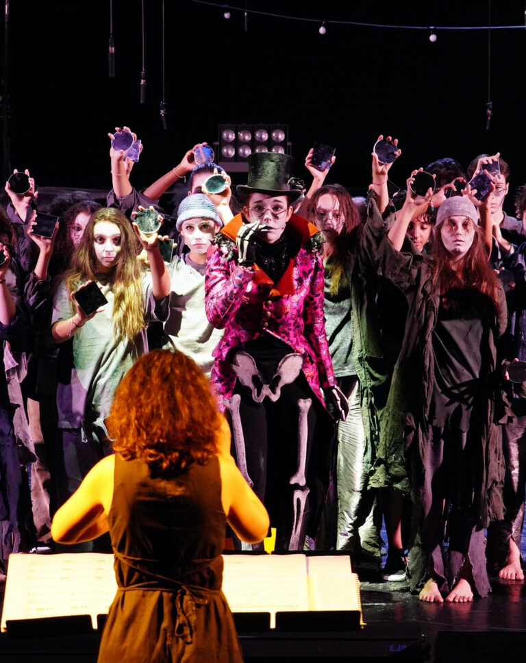 Halloween Parc CREA Opéra bastille comédie musicale Tim Burton Stephen King Michael Jackson, Boris Vian Halloween adolescents choeur de scène
