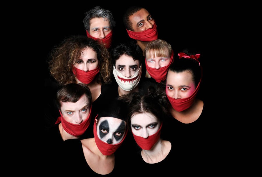 L'Homme qui Rit, Side by Side, Victor Hugo